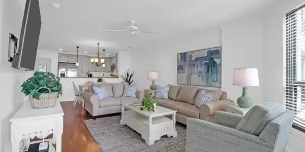 8000 Palmetto Drive