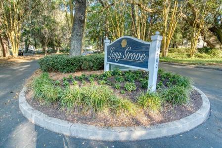 1600 Long Grove Drive