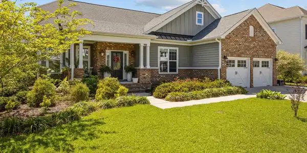 711 Farm Cottage Lane