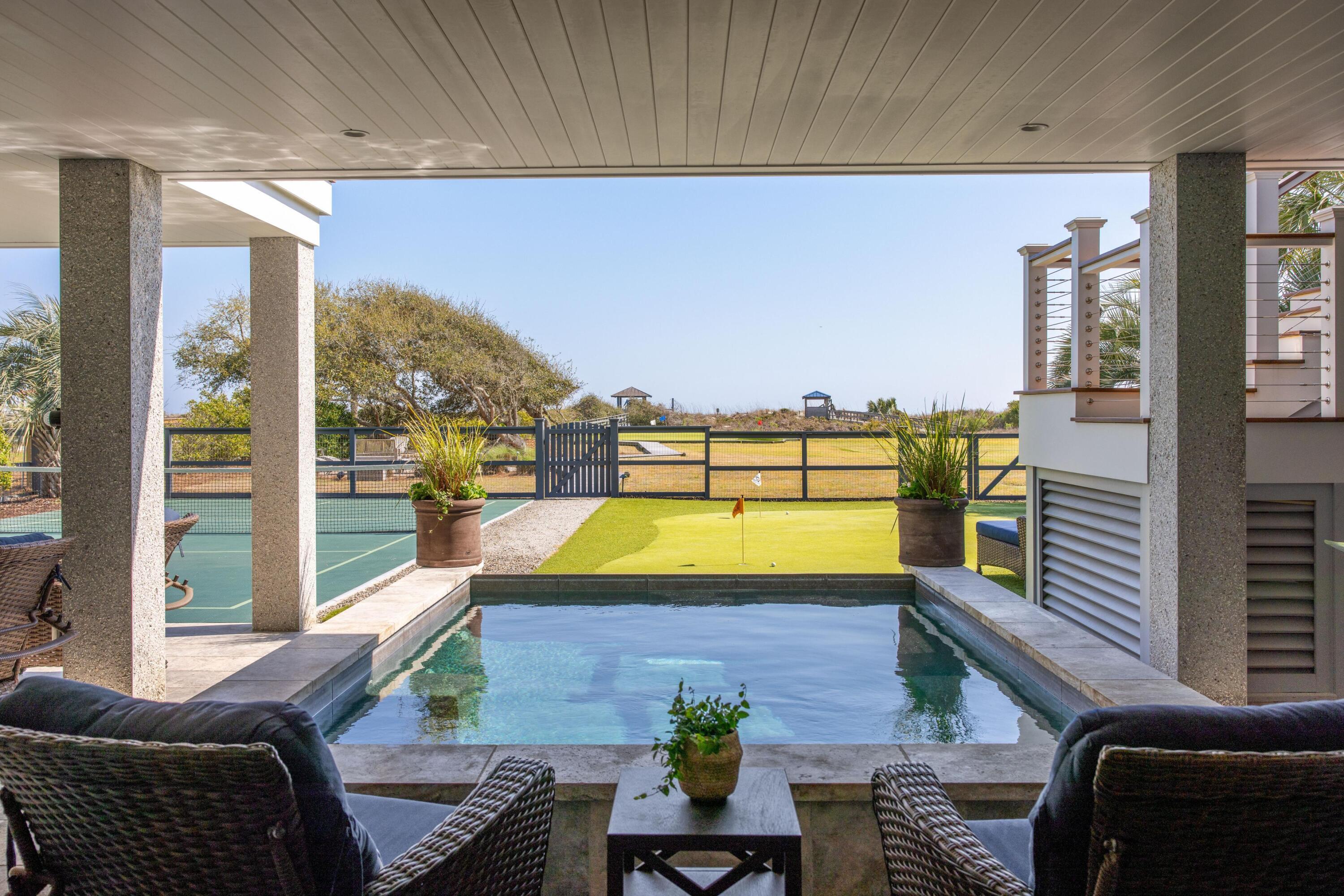 Image 4: Heated, saltwater pool