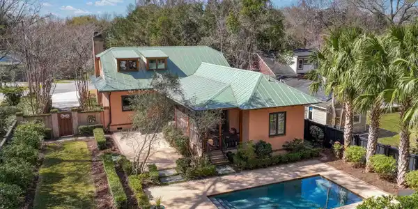 6 Rosedale Drive