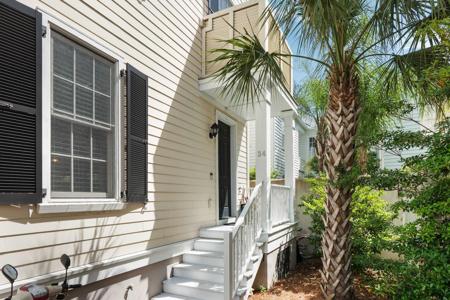 34 Dereef Court