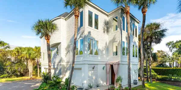 23 Fairway Village Lane