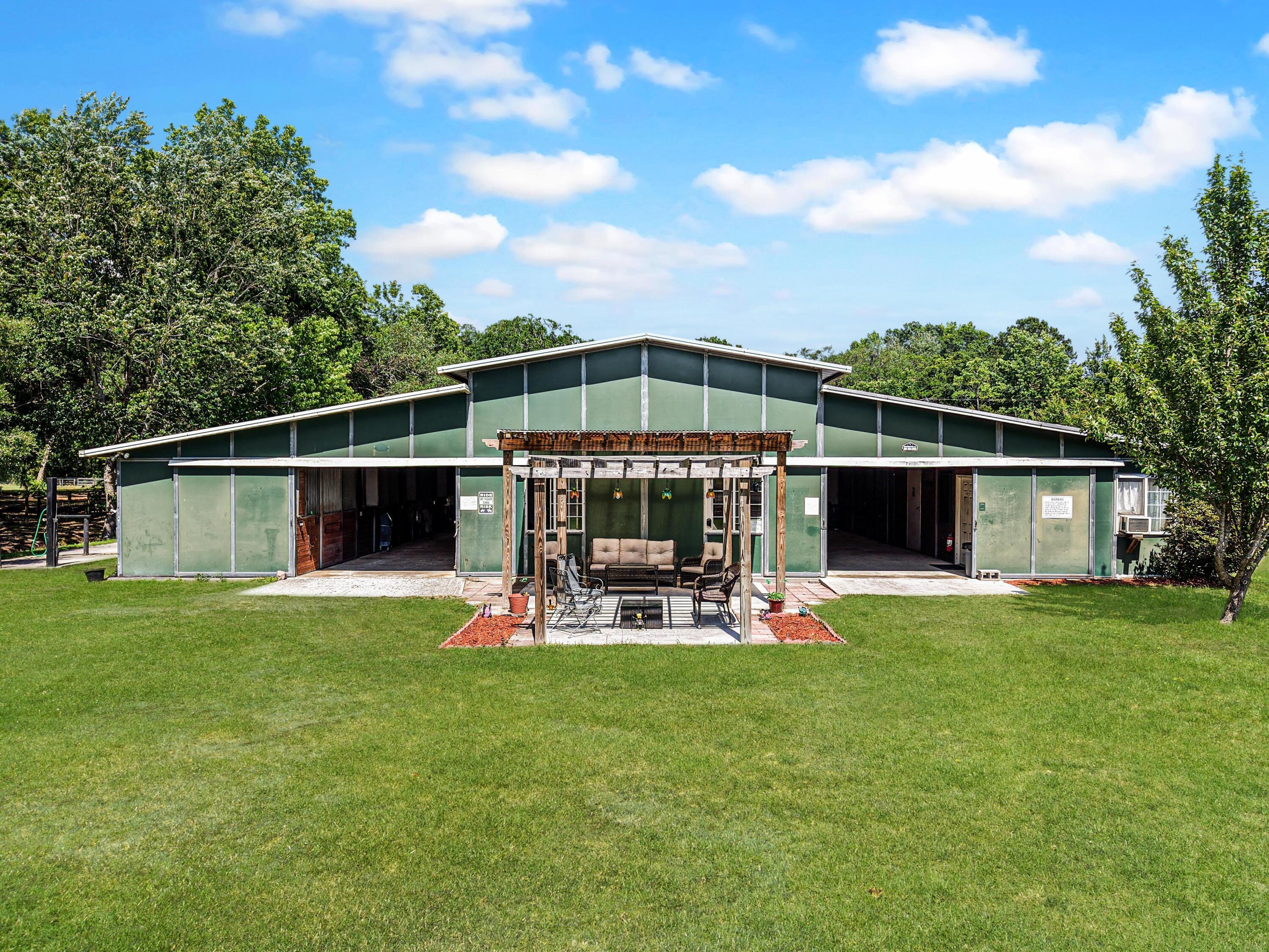 Image 3: stables