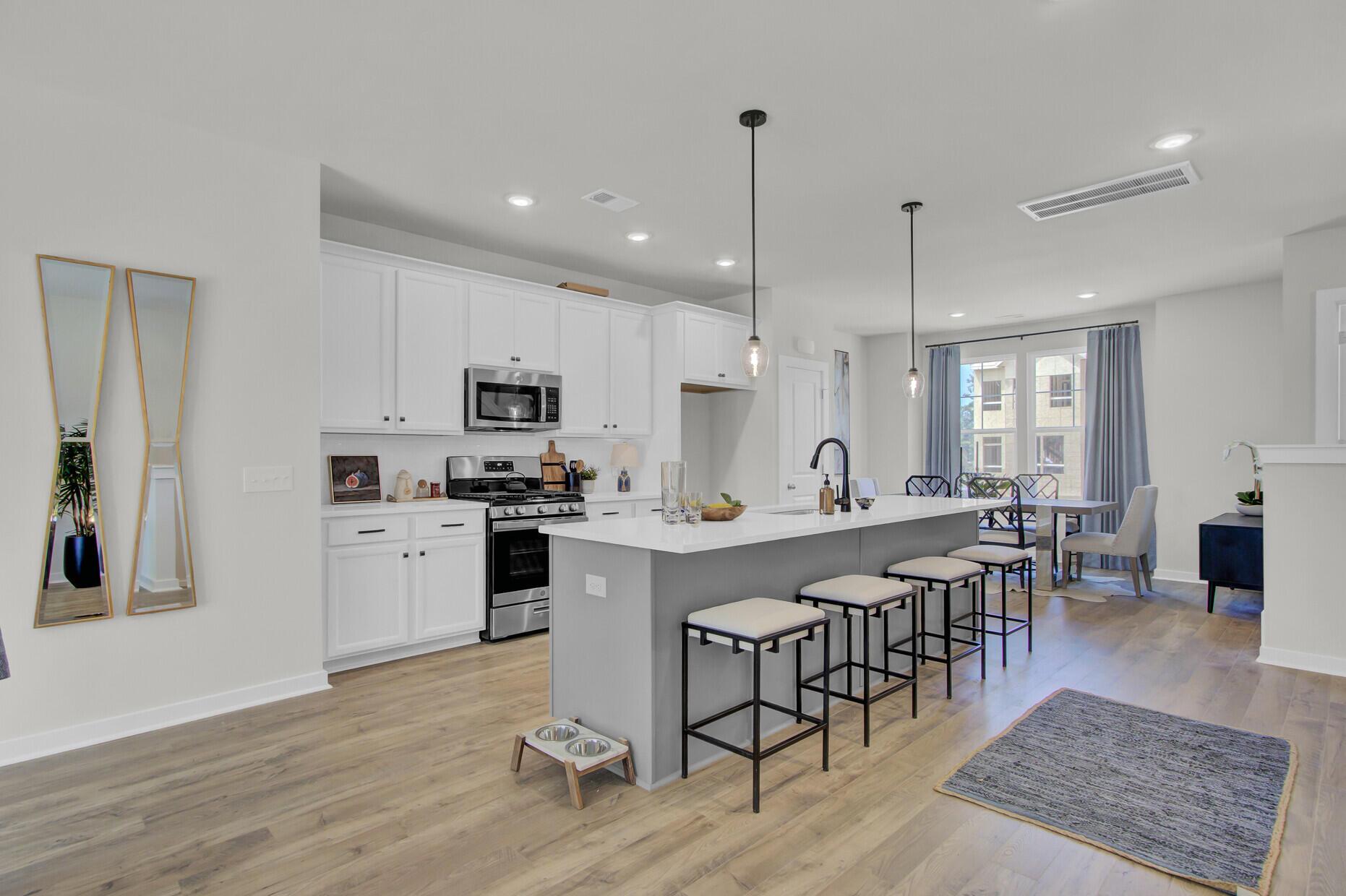 Image 4: WIDE OPEN PLAN