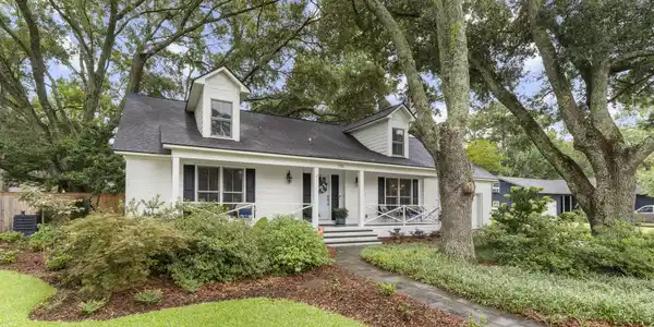 1114 Meadowcroft Lane