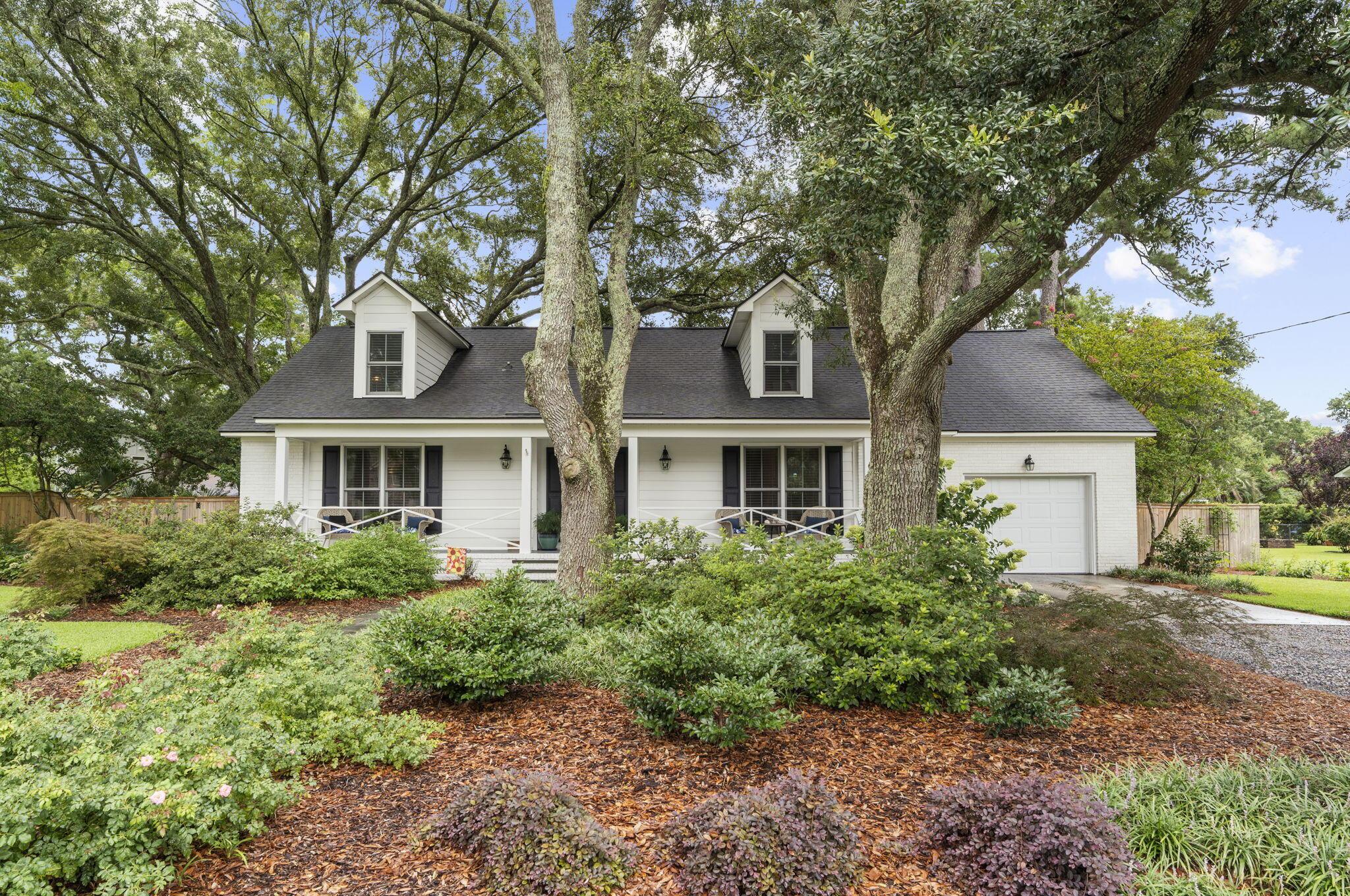Image 2: 1114 Meadowcroft Lane