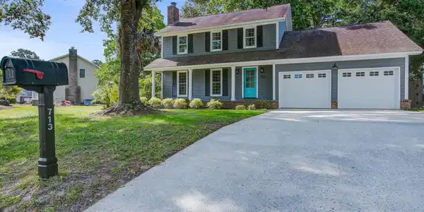 713 Sawgrass Lane