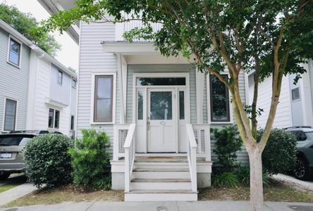 10 Fields Place