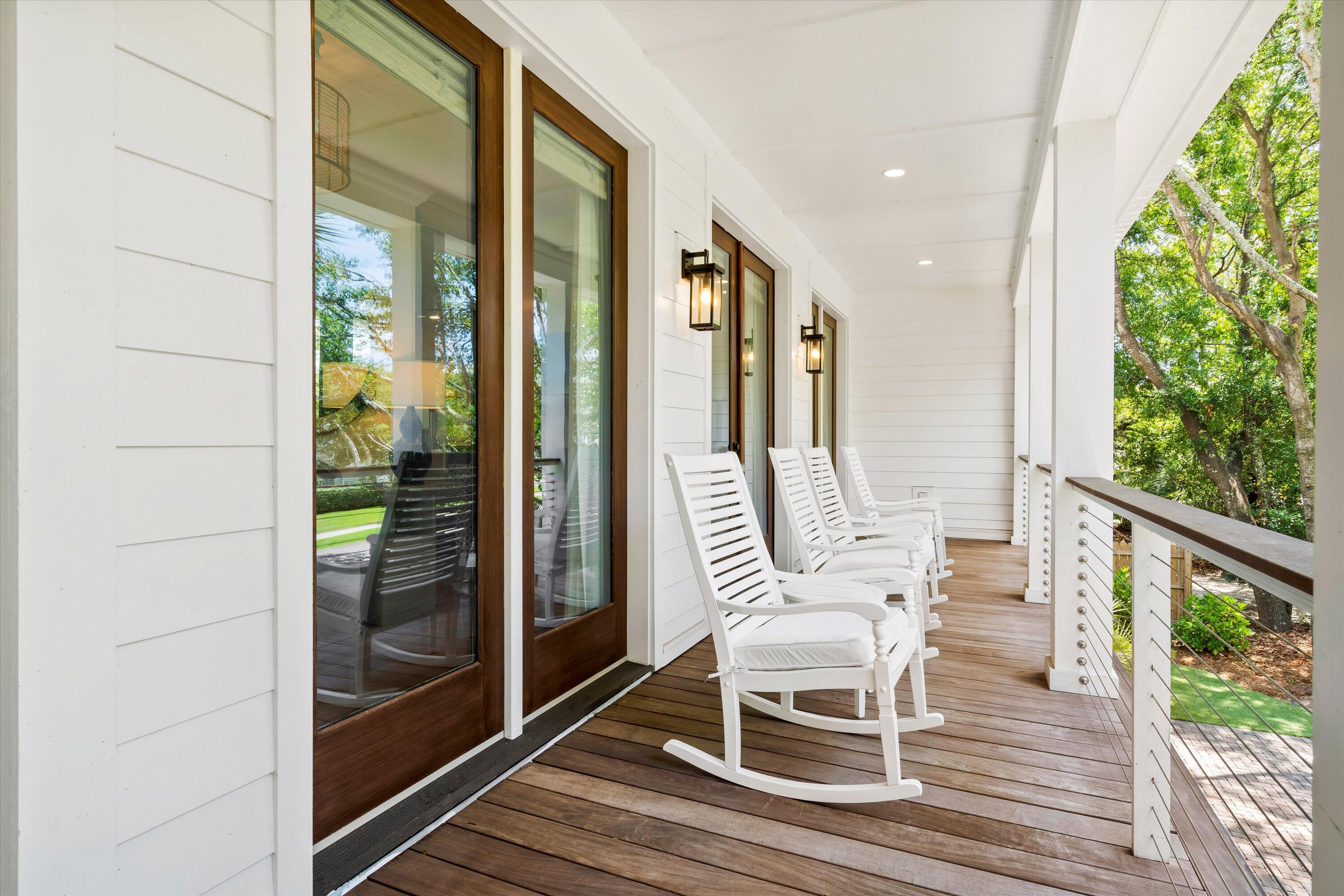 Image 4: Front Porch