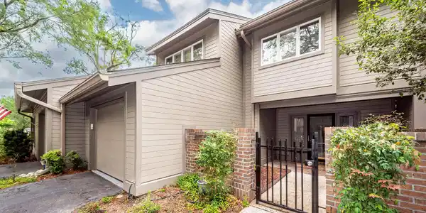 14 Wappoo Creek Place