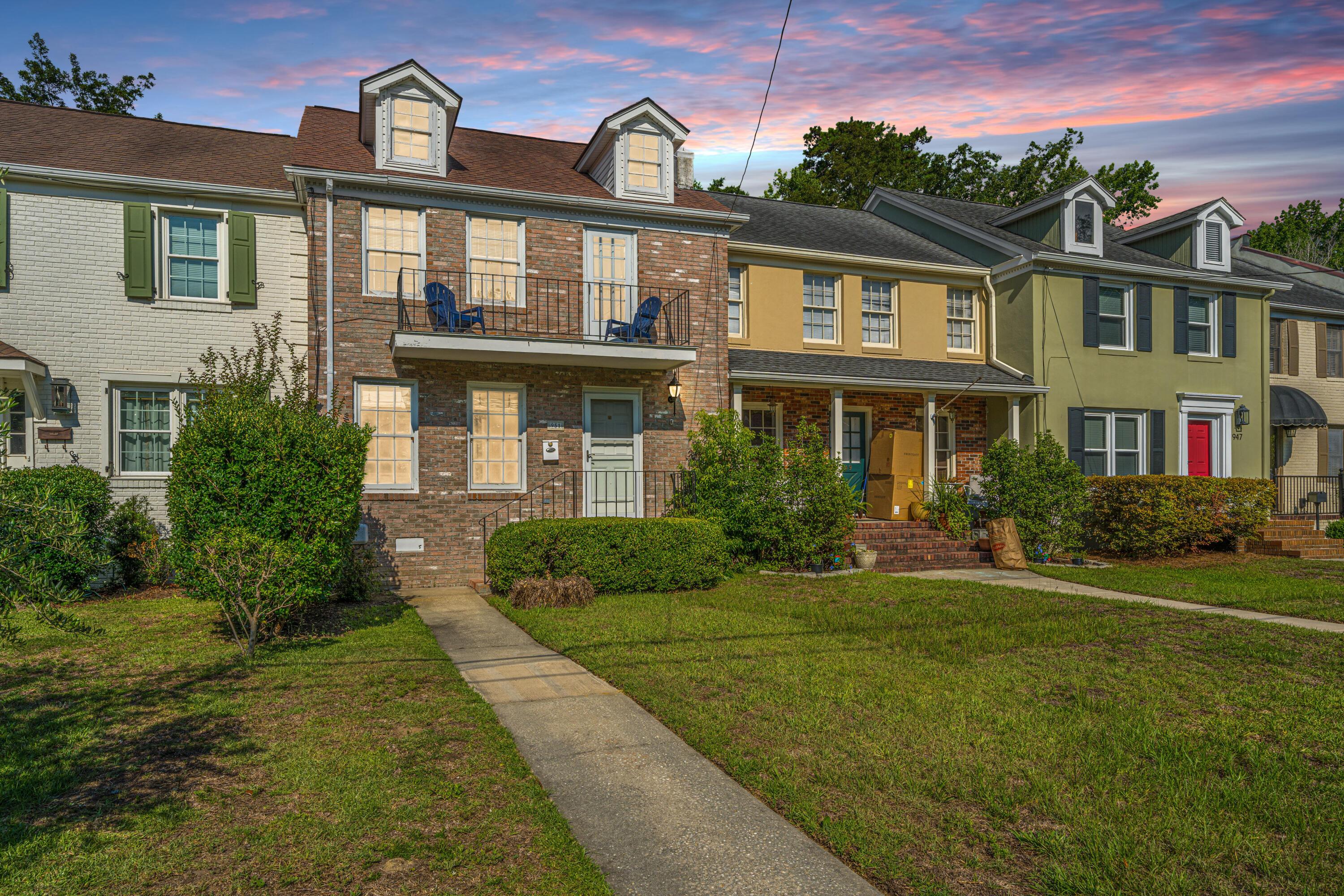 Image 2: 950CottinghamDr001