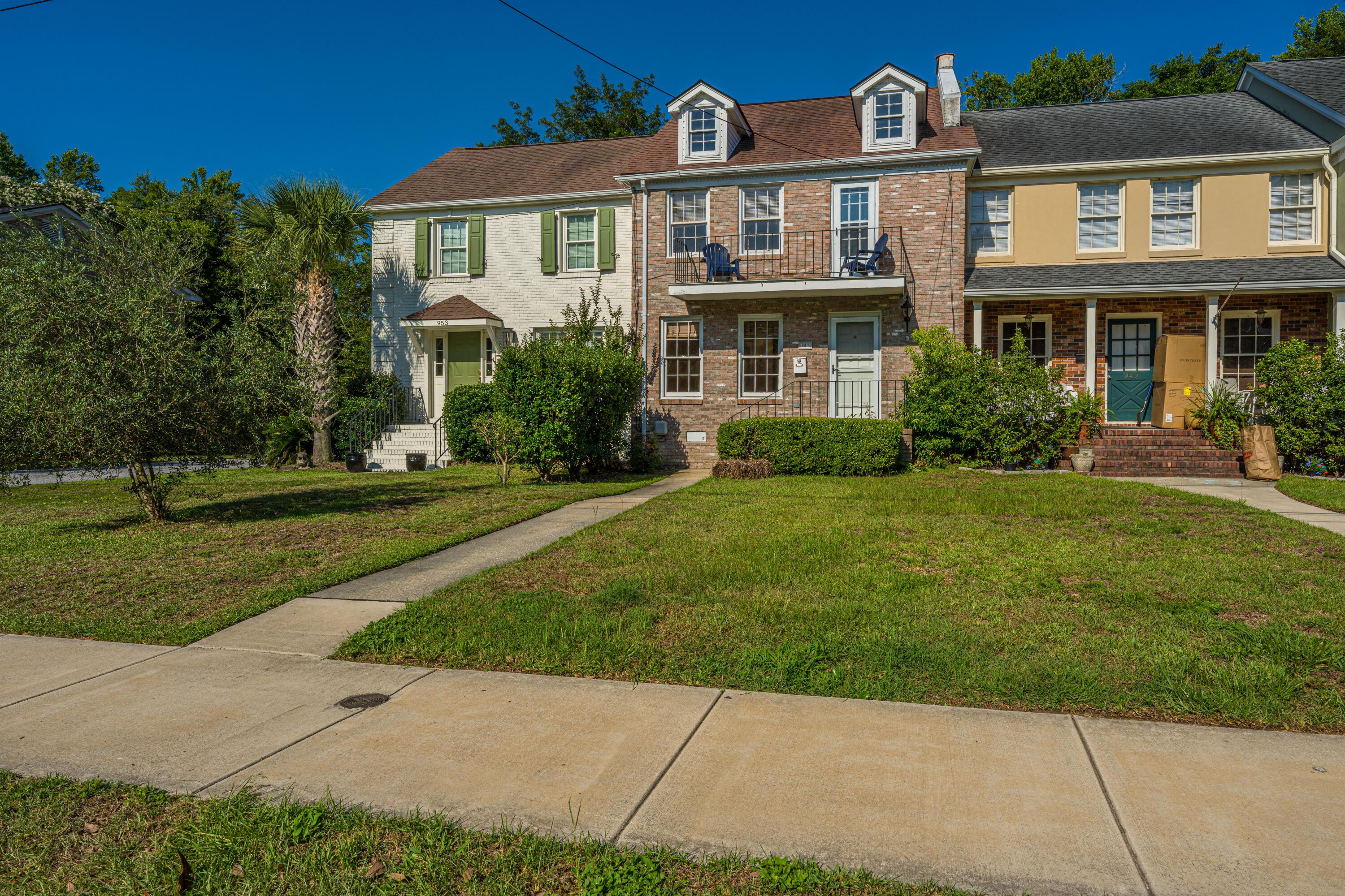 Image 3: 950CottinghamDr005
