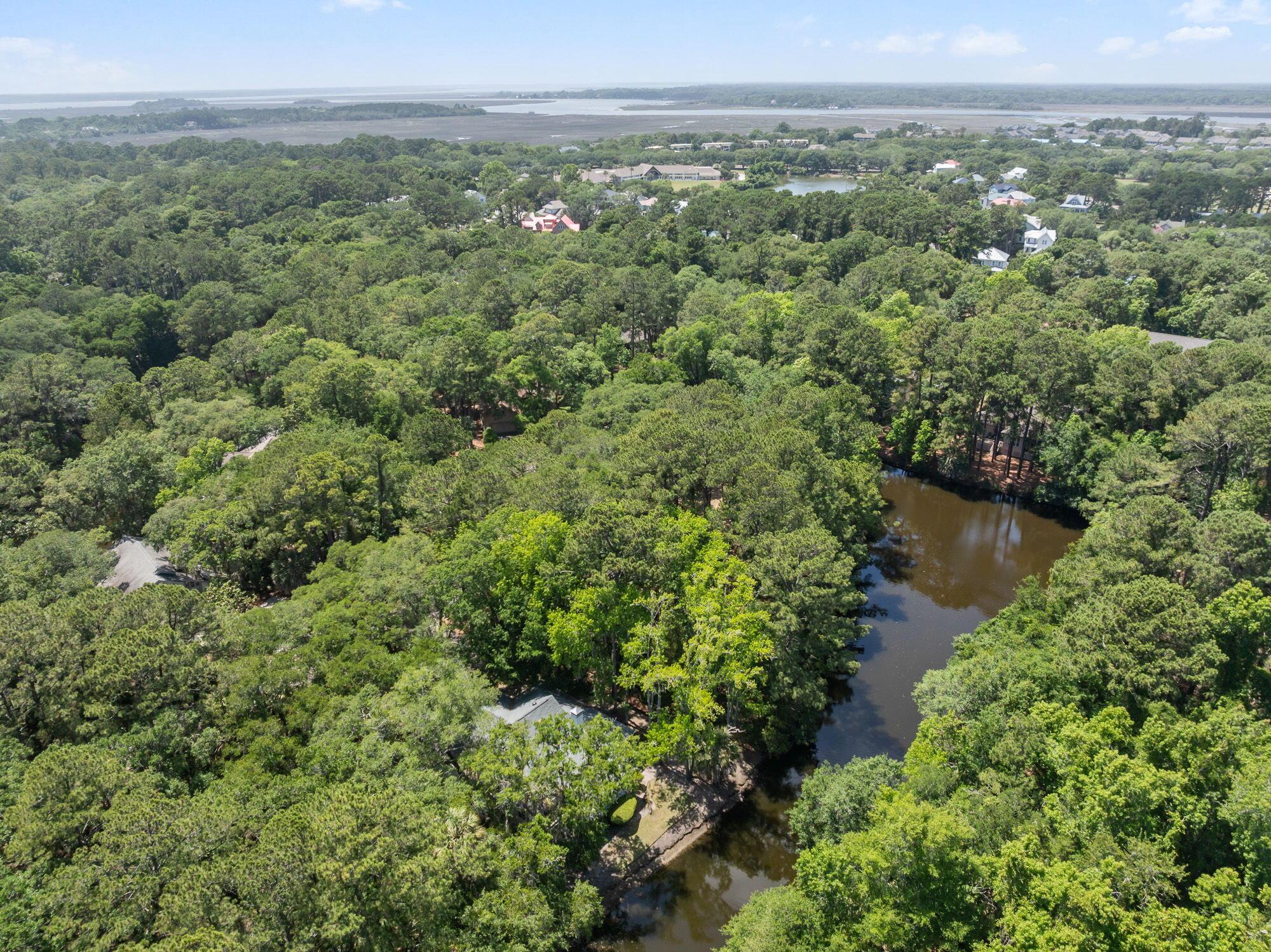Image 3: 9-web-or-mls-2714 Old Forest Dr-10
