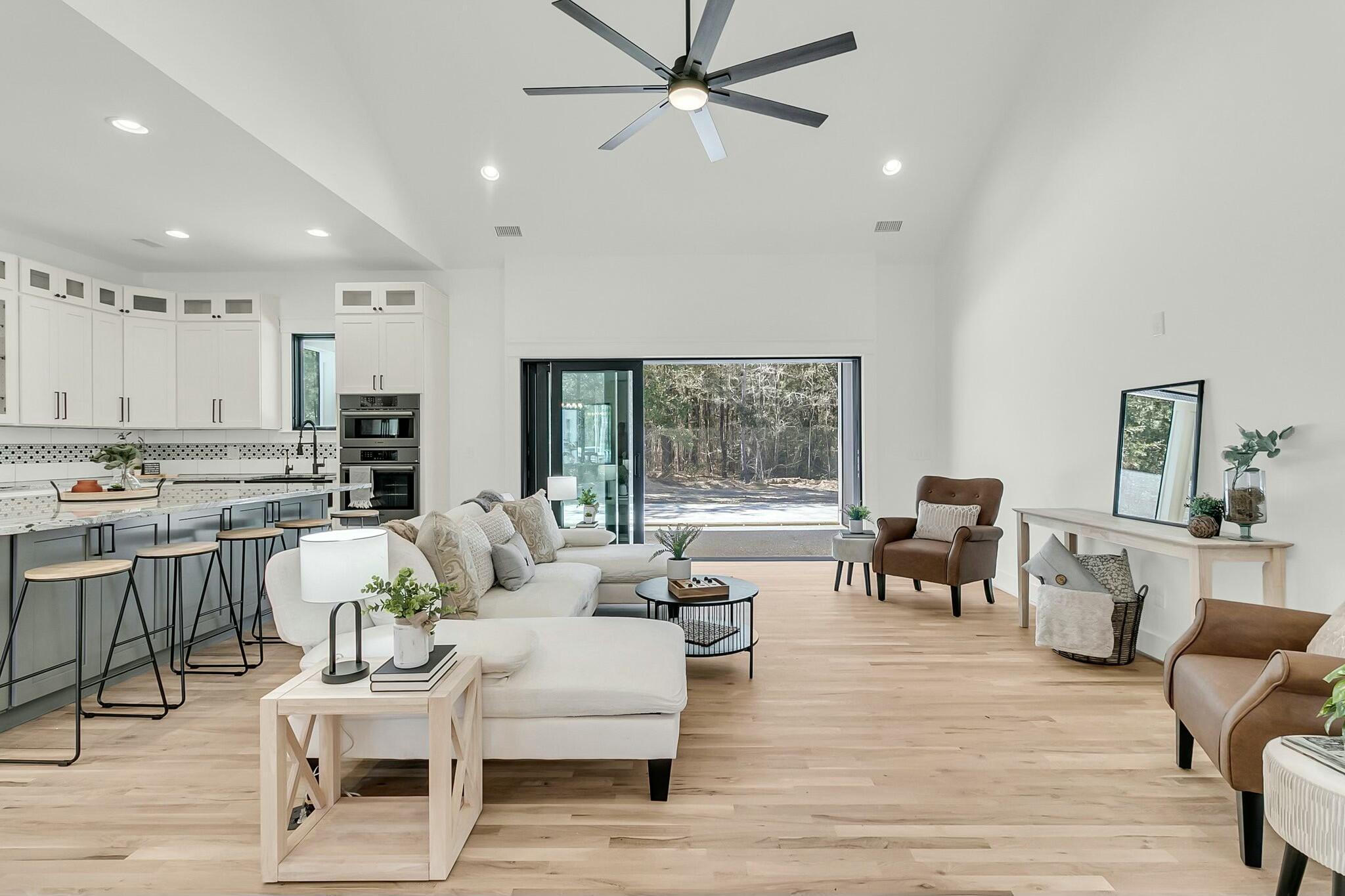 Image 3: Telescoping Doors