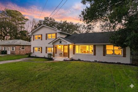 1223 Charlestowne Drive