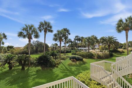 48 Beach Club Villas
