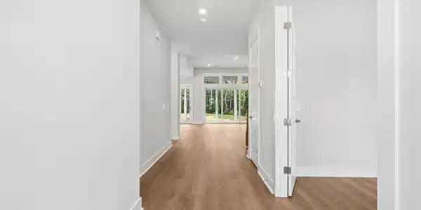Image 4: 1192 Reserve Lane (3)