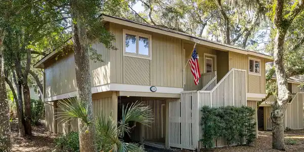 1121 Summer Wind Lane