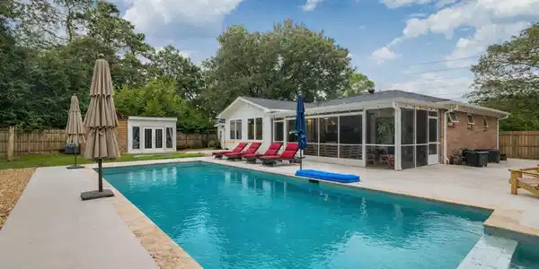 902 Mikell Drive