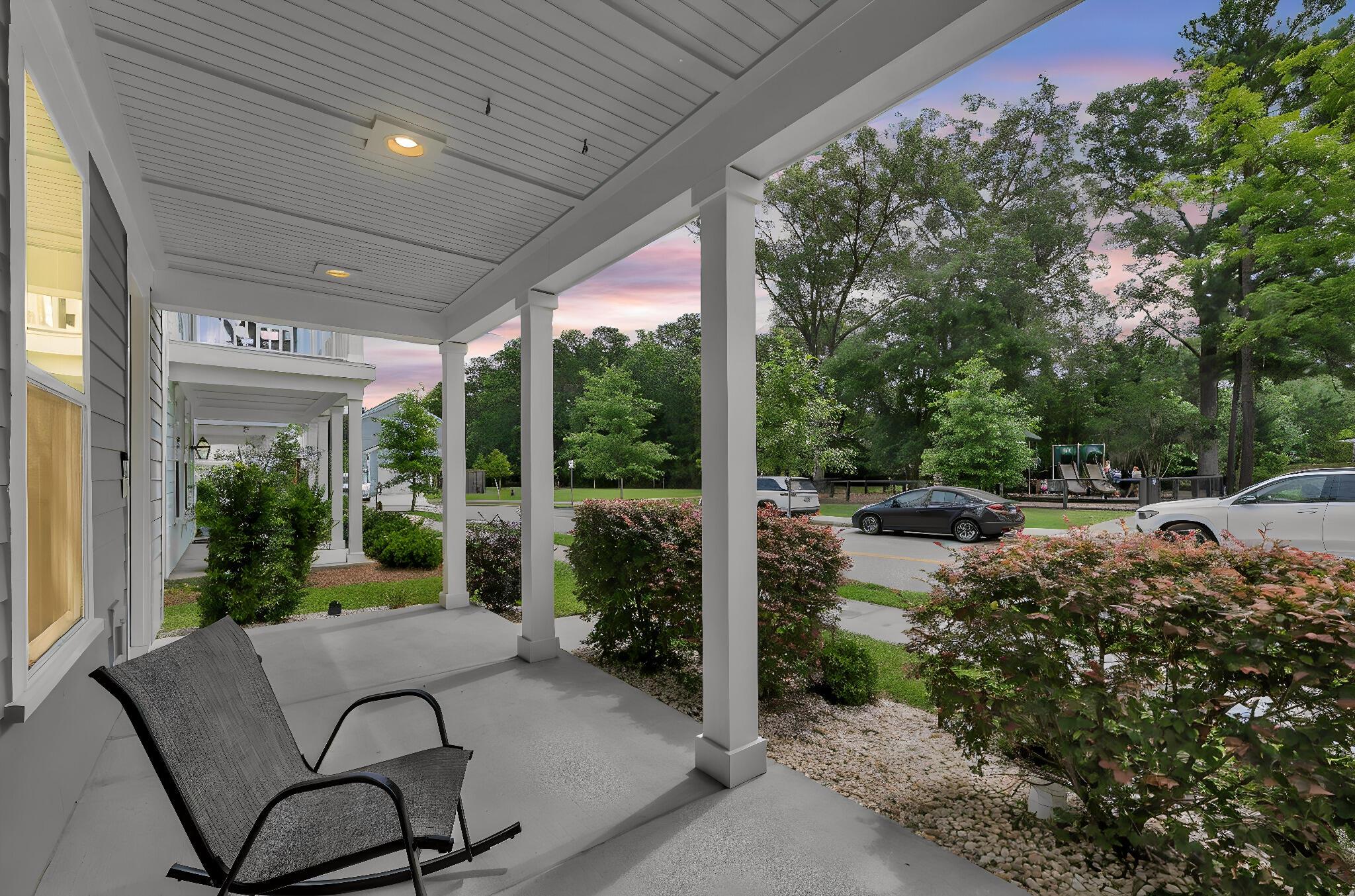 Image 2: CREM - 2825 Sugarberry + Amenities-4 day