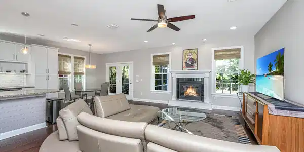 Image 4: 1277PearwoodCt011