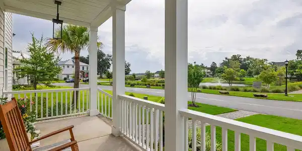 Image 4: Front porch