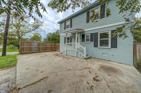 2704 Junction Lane