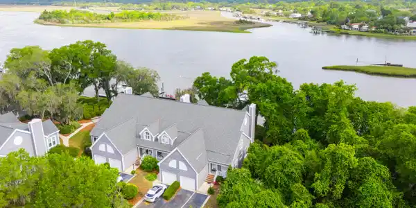 112 Waterfront Plantation Drive