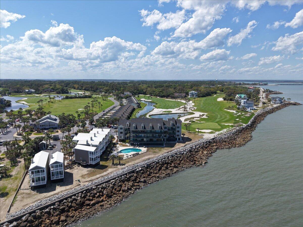 Image 3: 03-N Hampton Ct-003