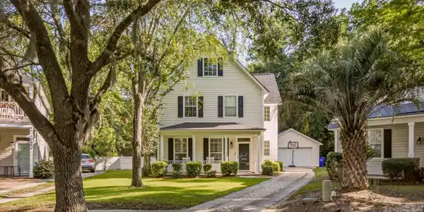 2340 Kennison Lane