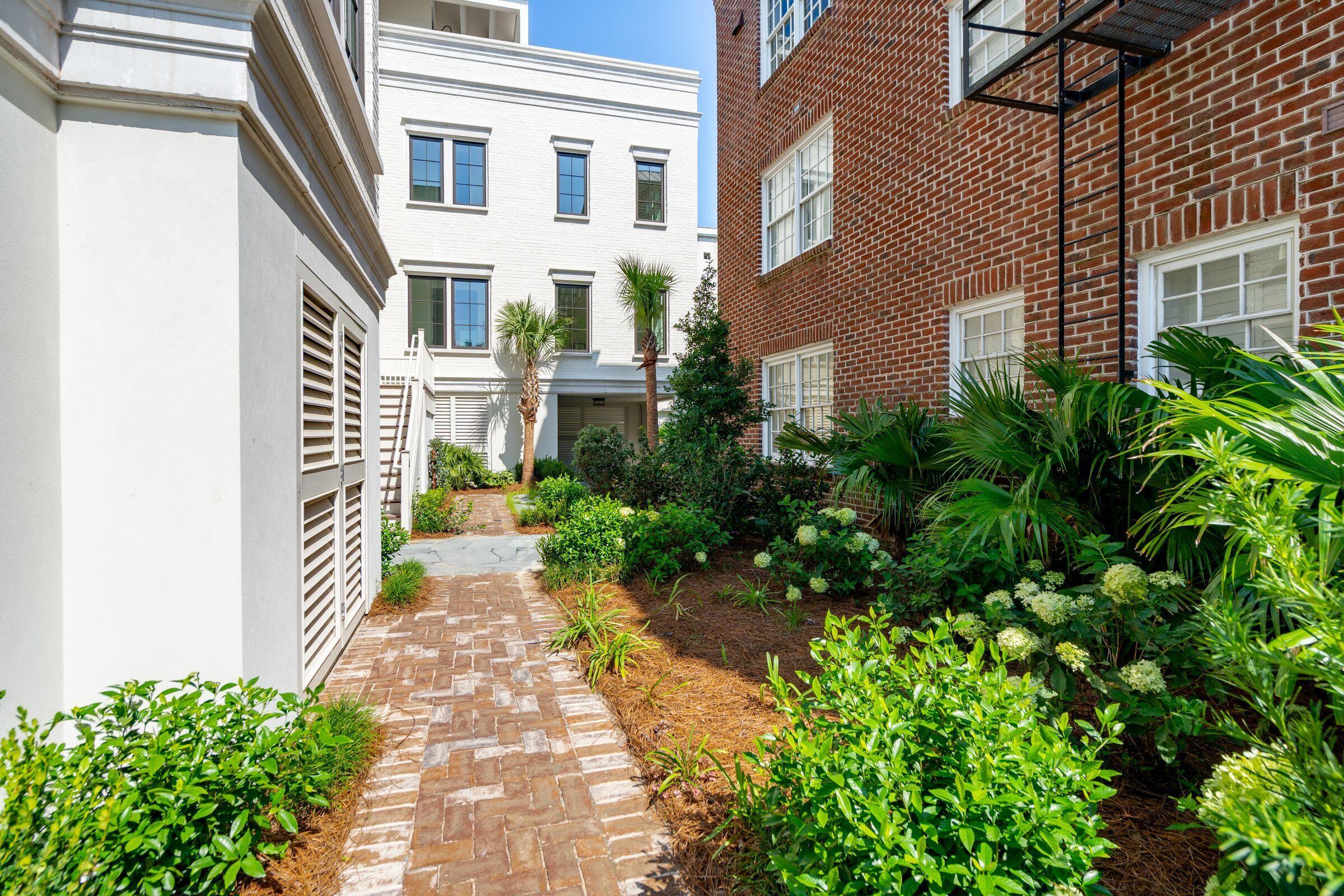 Image 3: 4PrioleauSt-KeenEyeMarketing-097