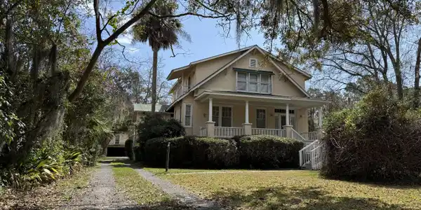 11 Formosa Drive