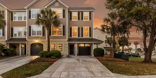 2923 Woodland Park Drive