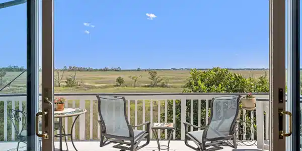 1516 Pine Island