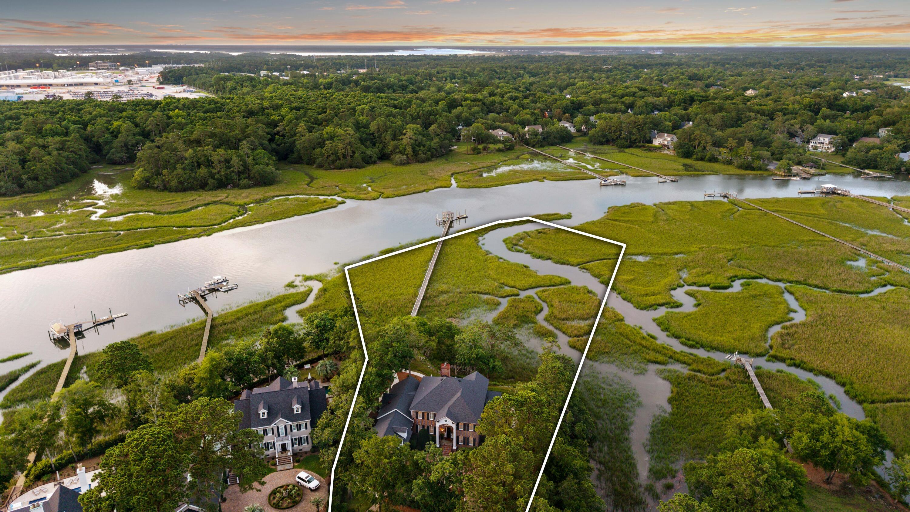 Image 2: 510 Traders Alley