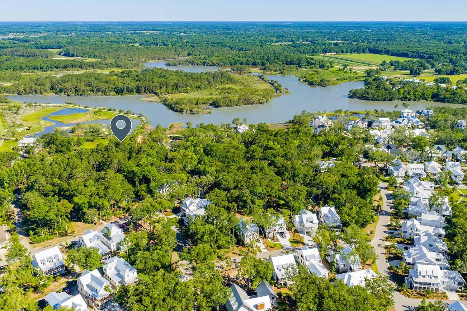 Image 2: 8127JackIslandDriveaerial