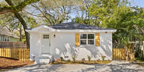 210 Live Oak Avenue