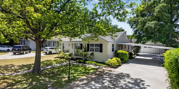 537 St. Andrew'S Boulevard