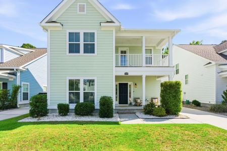 1698 Sparkleberry Lane