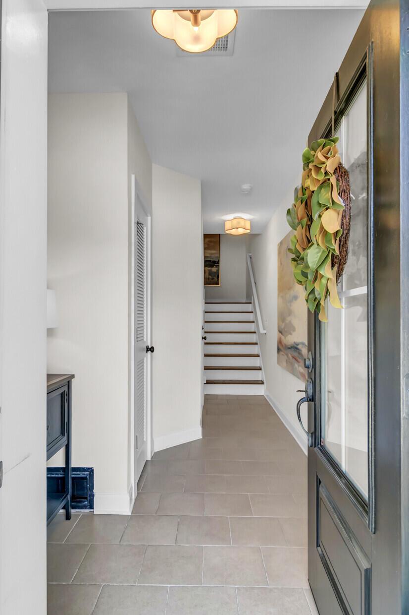 Image 3: Main Entry