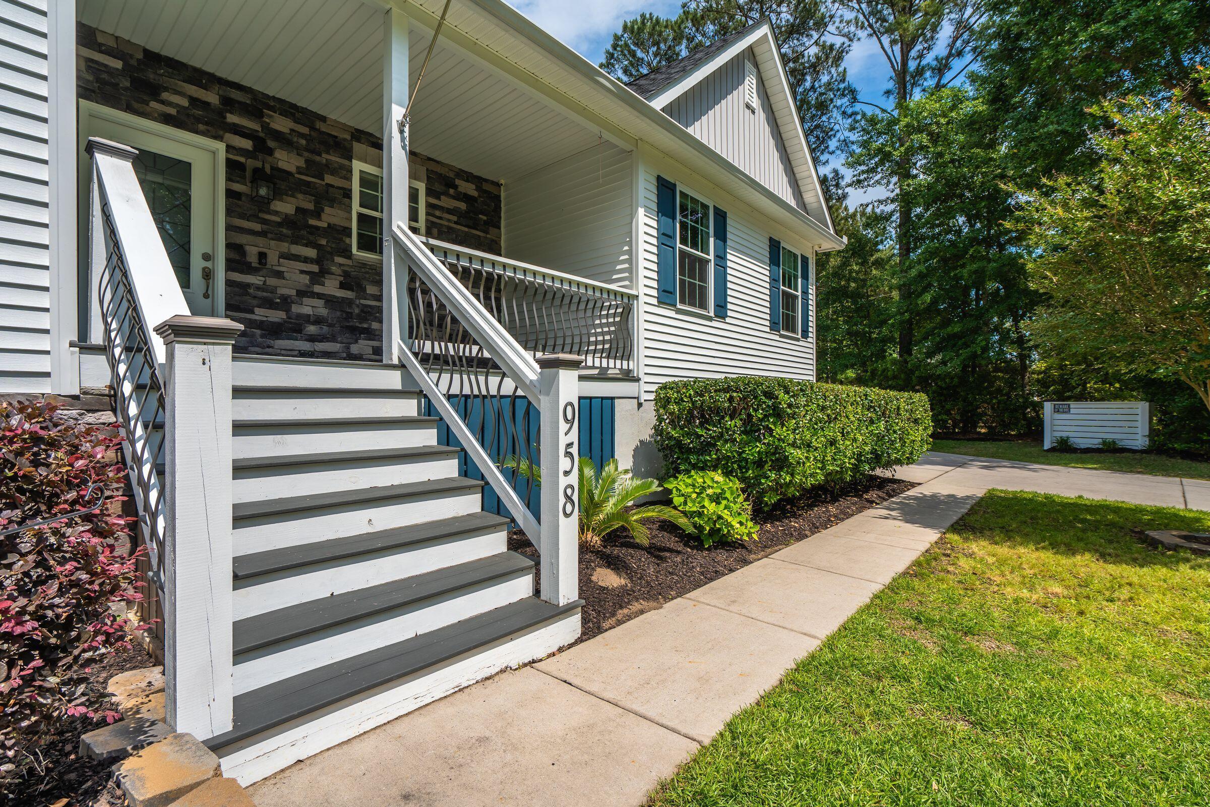 Image 4: 958BeehiveRd-KeenEyeMarketing-009