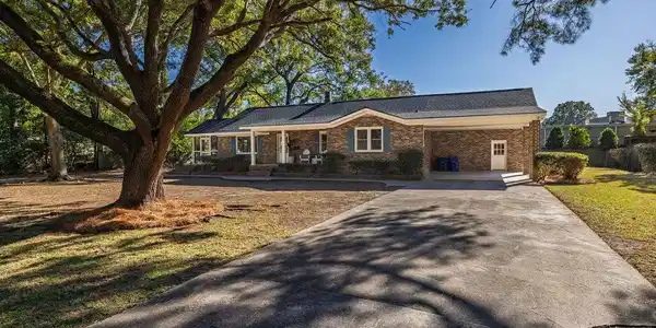 1717 Pinecrest Road