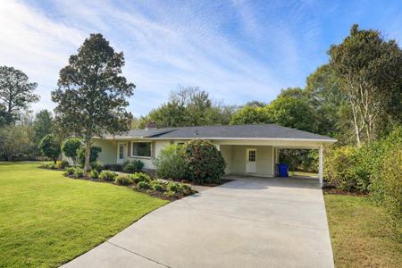 837 Mellichamp Drive