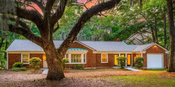 562 Fort Johnson Road
