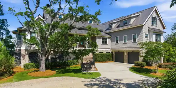 Image 2: Front Exterior