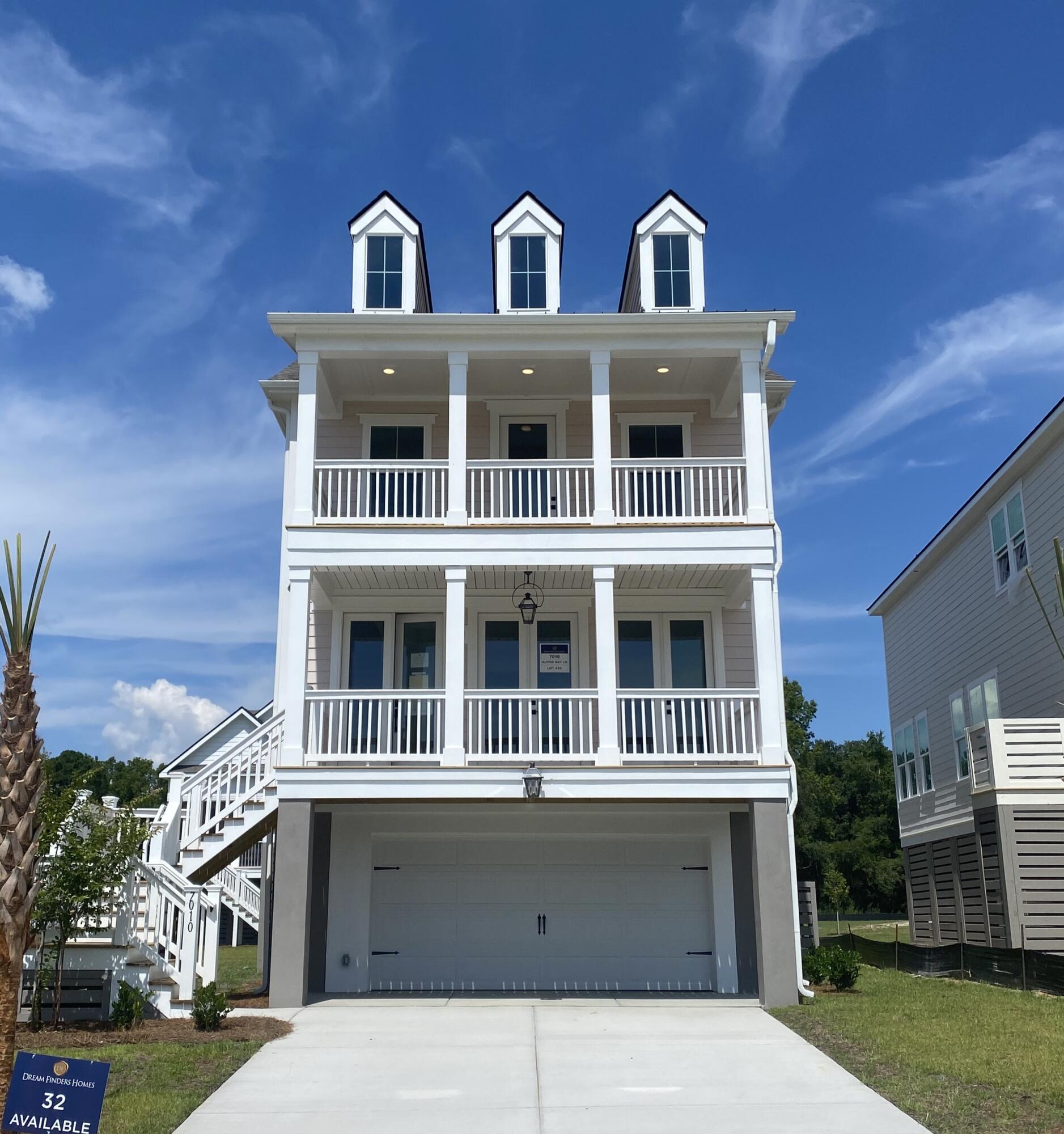 Image 1: Lot 32 `