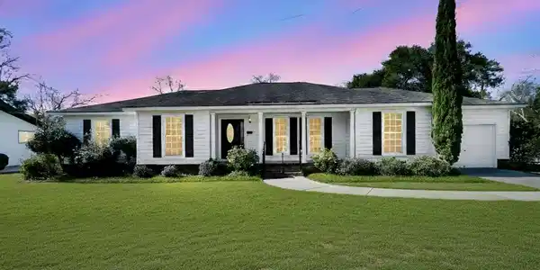 919 Searle Court