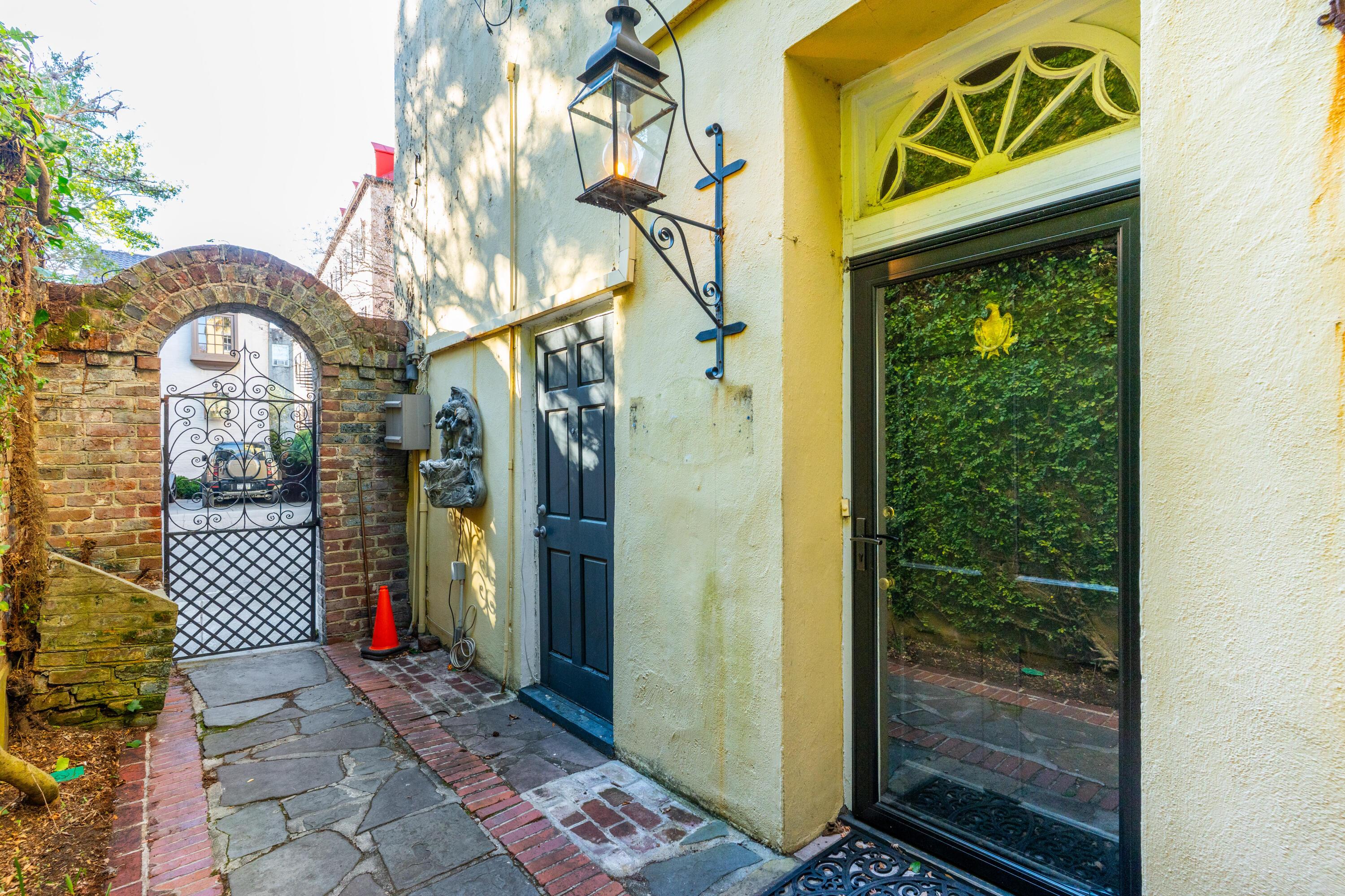 Image 2: 124ChurchSt-KeenEyeMarketing-008