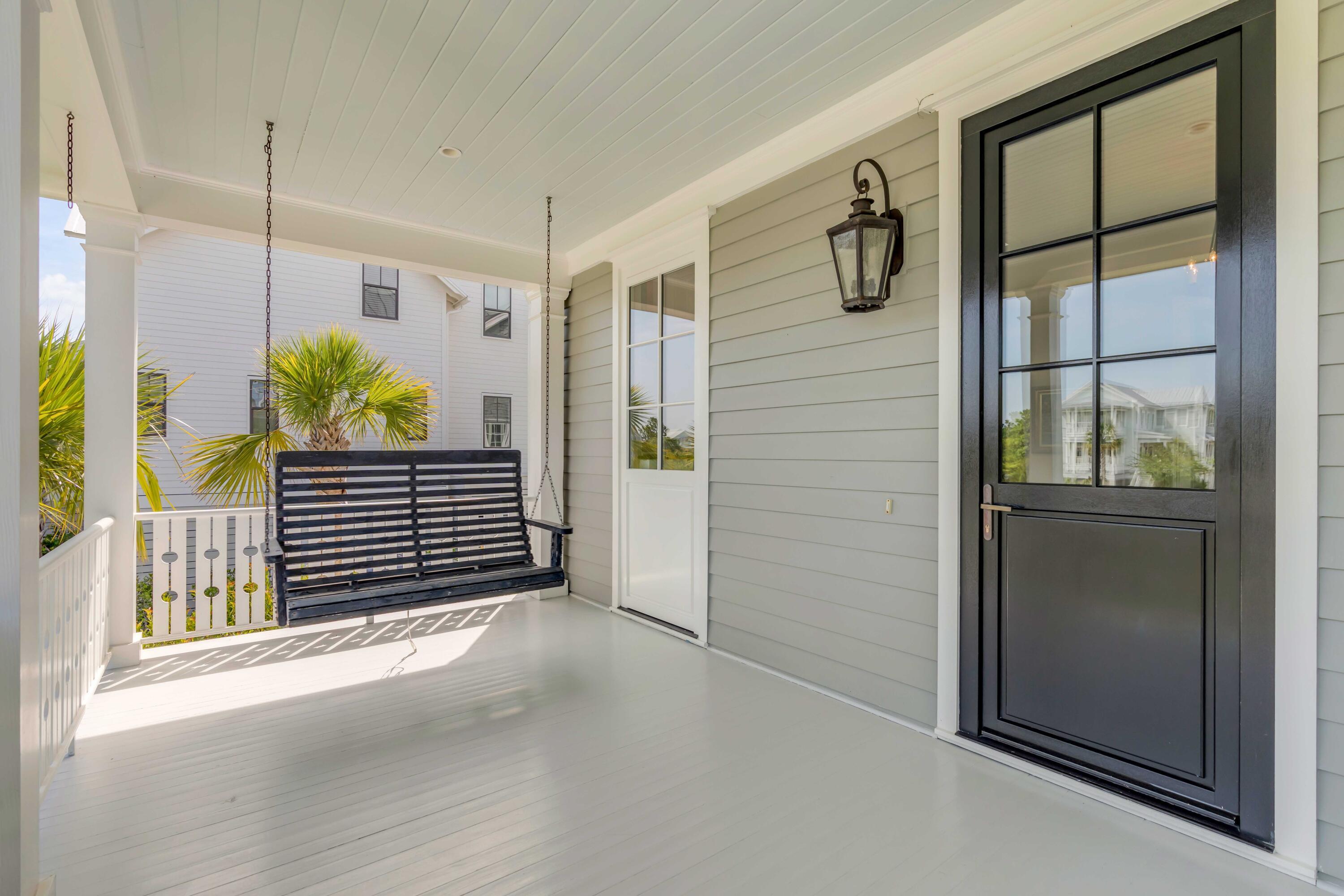 Image 4: Front Porch